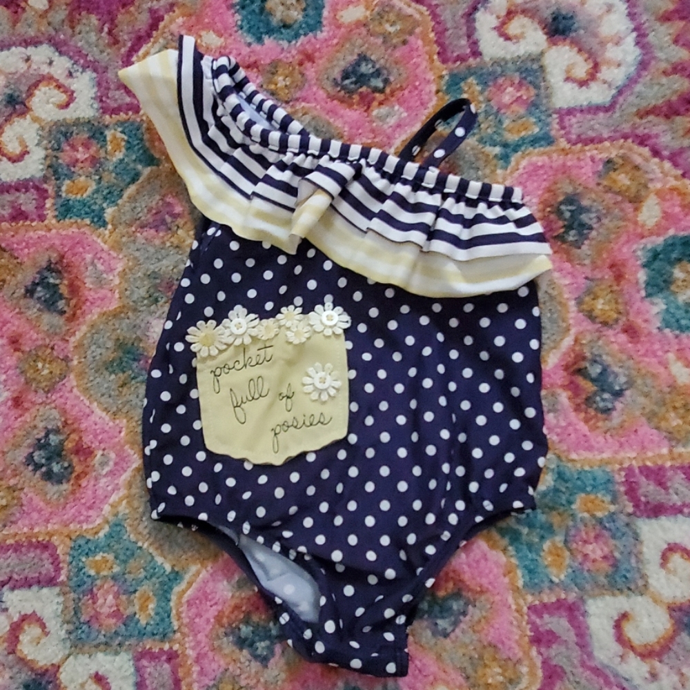 Bathing suit
